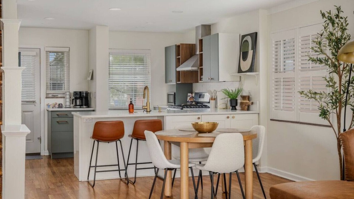 Grandview Heights Condo | Ashland Aerie - 2BR|2BA|3-Story Grandview Condo