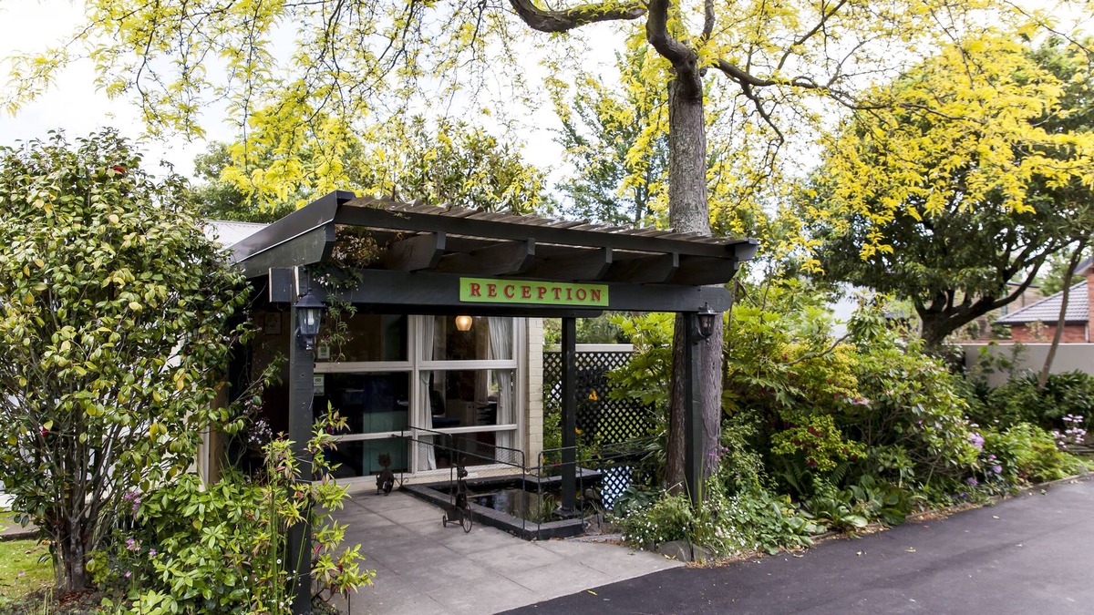 Riccarton Hotel | Ashleigh Court Motel-Christchurch Hagley Park