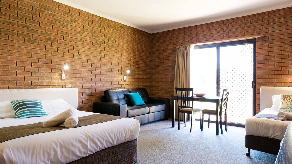 Mulwala Hotel | Ashleigh Court Motor Inn