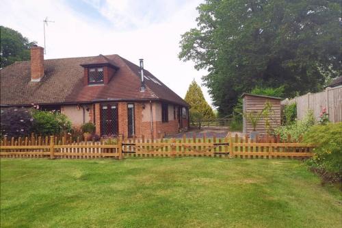 Ashford House | Ashwood Holiday Cottage.