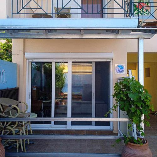 Fragkaki Apartment | ASIMENIA STUDIOS