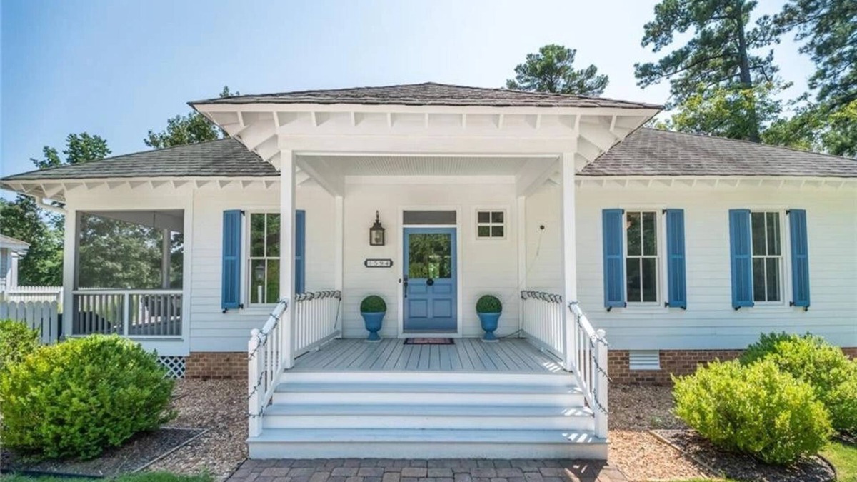 Wicomico Church House | Ask about weekly discount - Oyster Shell cottage, with pool and dock!