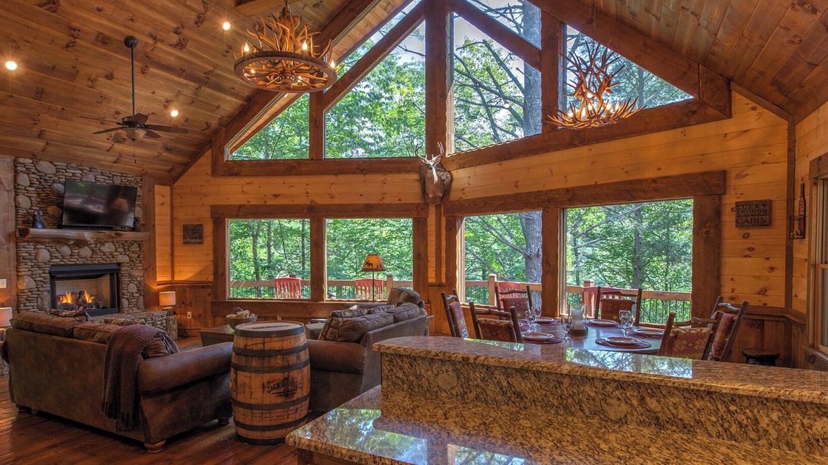 Blue Ridge Cabin | Aska Escape Lodge – Close to Family Fun, Game Room, Luxe Amenities