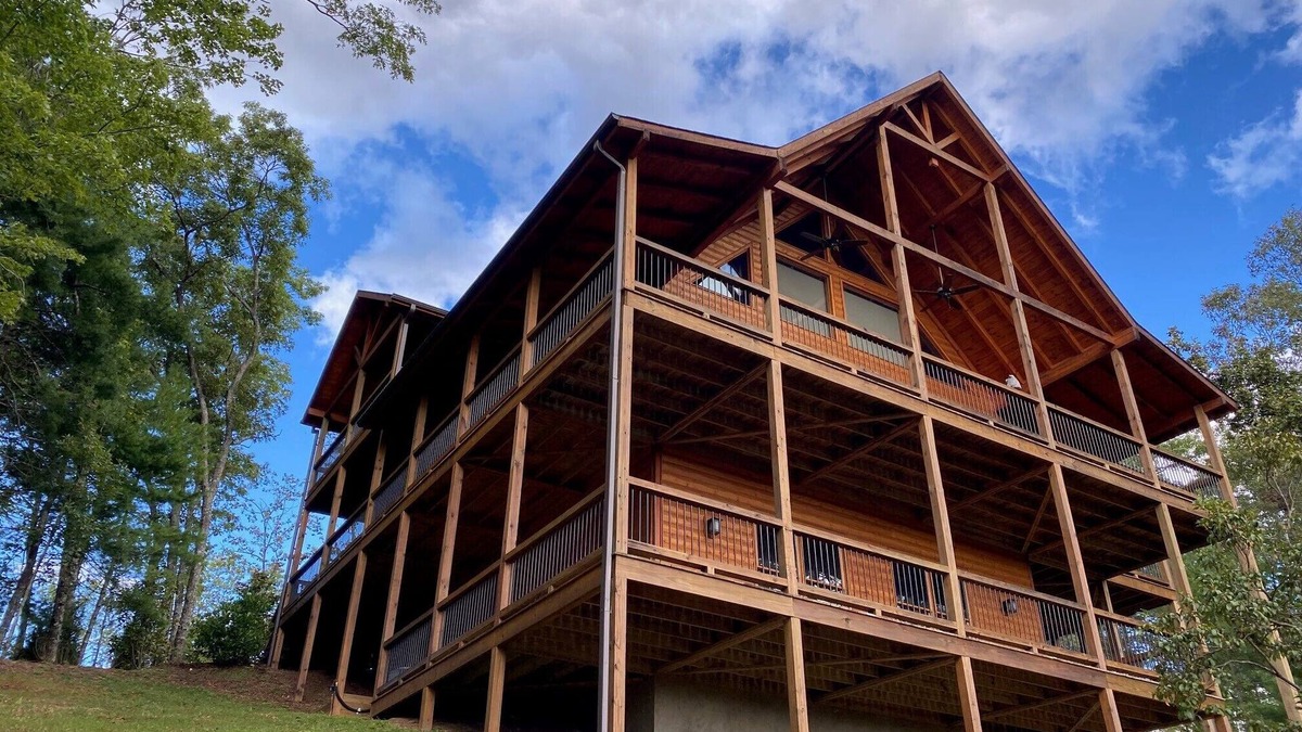 Blue Ridge Cabin | Aska Highlands Lodge | Hot Tub | MTN Views | Game Room |