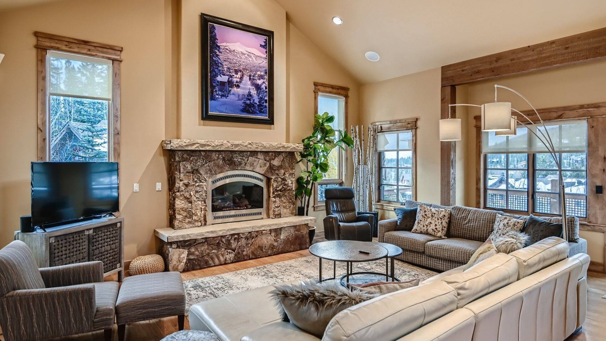 Corkscrew Flats House | Aspen Grove Chalet: Private Hot Tub, Fire Pit, Pet-Friendly, Near Downtown