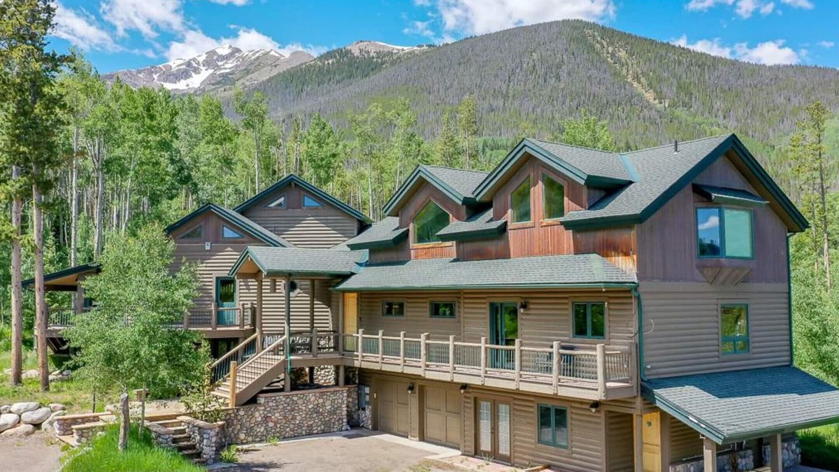 Frisco Ski Chalet | Aspen Hollow Lodge-Basecamp w/Hot Tub + Fire Pit