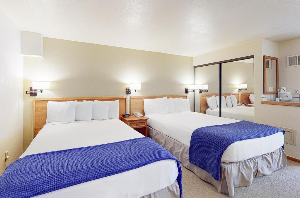 West End House | Aspen Mountain Lodge 208