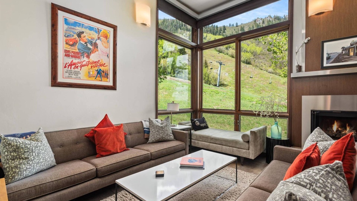 Aspen Condo | Aspen Mountain Luxury! Balconies, Views, Gas FP, W/D. Hot Tub, Walk to Town. Garage Parking