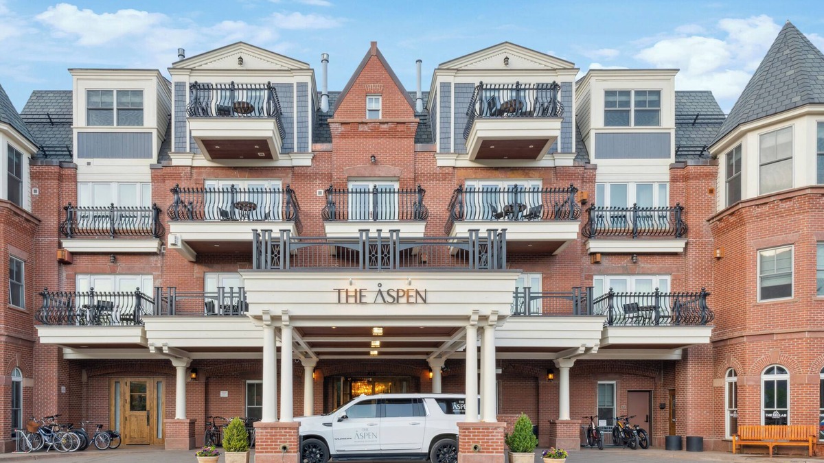 Downtown Apartment | Aspen Mountain Residences [Formerly Hyatt Grand Aspen] at Owner Direct Rates