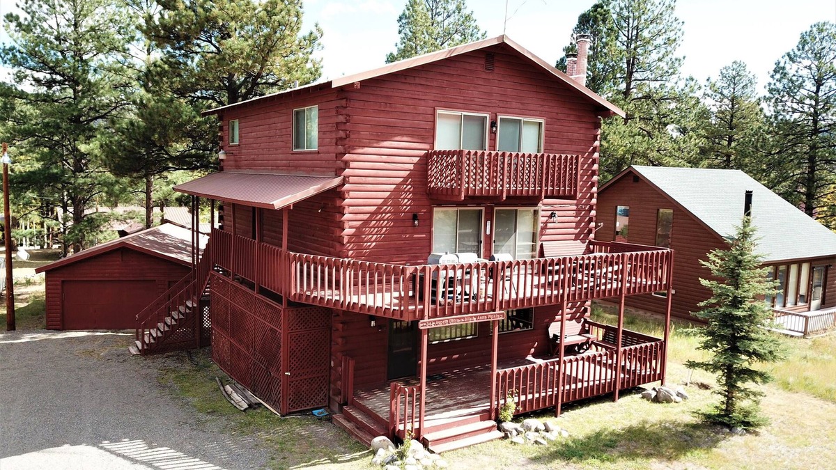 Ponderosa Pines Cabin | Aspen Retreat: Indoor Hottub