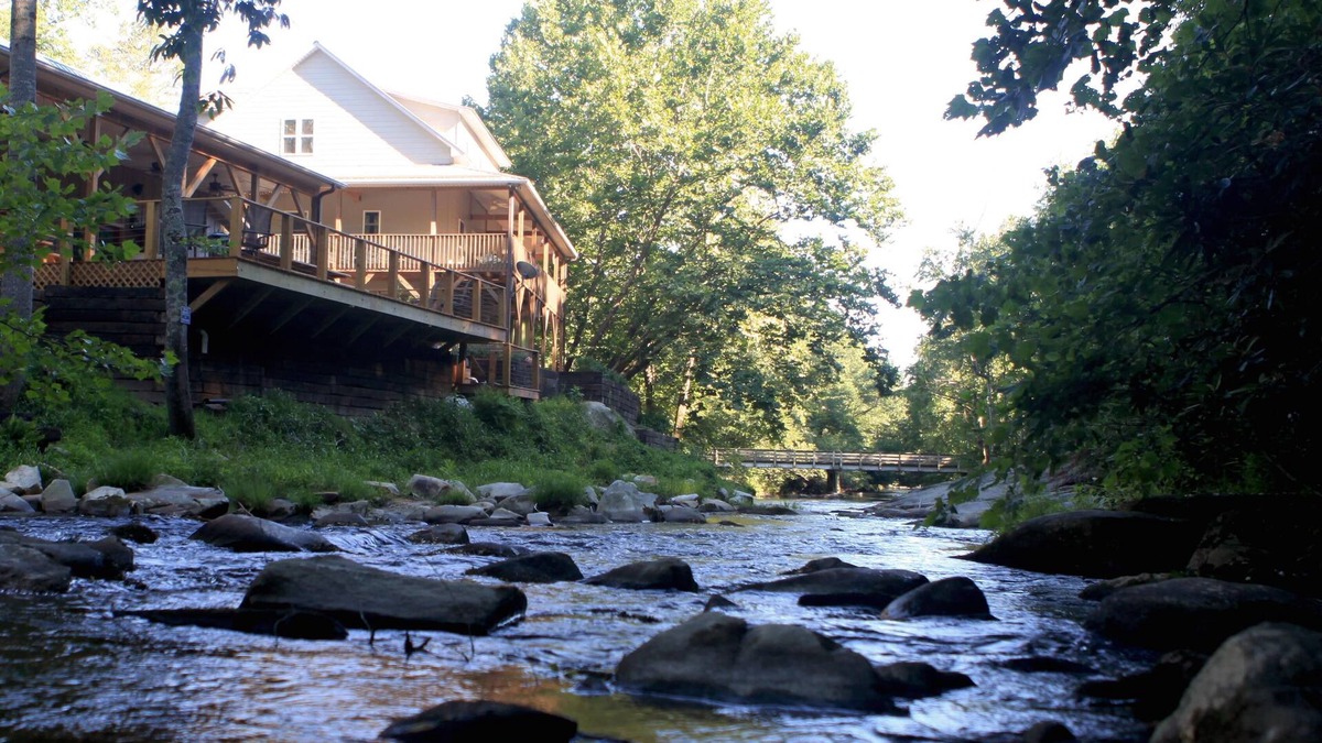 Traphill Cabin | Aspen Suite: Cozy NC Mountain & Riverside Cabin Suite @ Roaring River Vineyards
