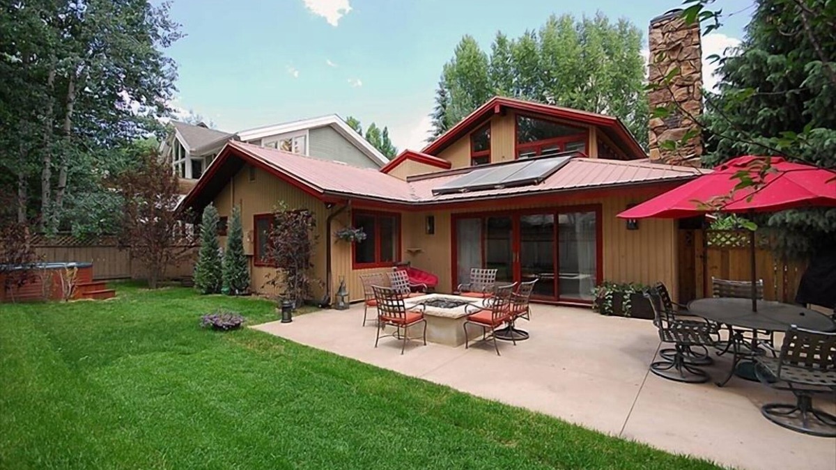 West End House | Aspen Vacation Rentals - Beautiful West End Home - Great Location on vrbo.com