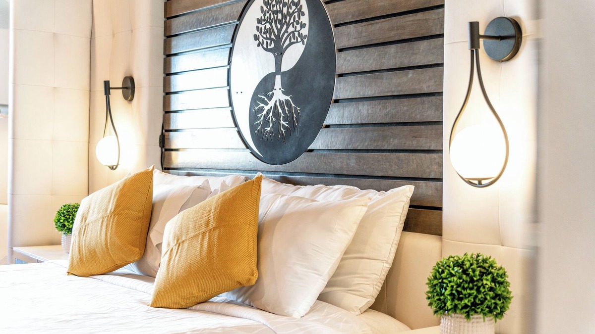 Bellflower Hotel | Aspire Inn Studios & Spas