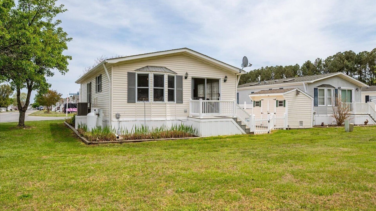 Assateague Pointe House | Assateague Pointe 2 br/1 ba 2 outdoor pools -WOC