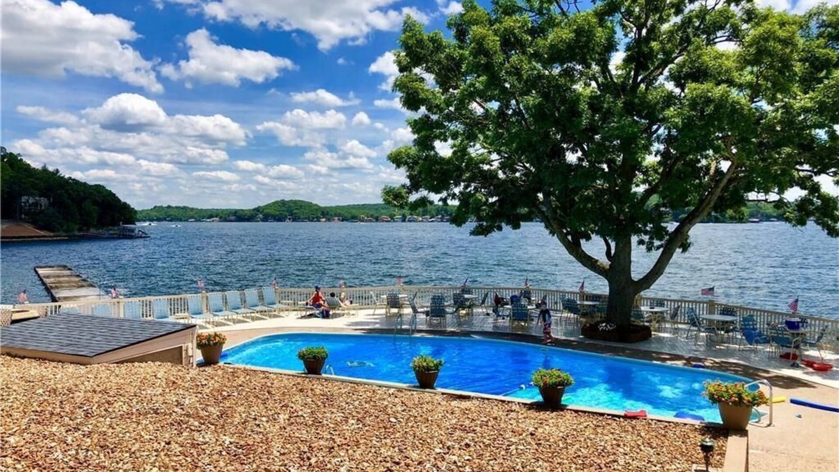 Lake Ozark Condo | Astonishing view/Relaxing/Lakefront condo. Outdoor pool & Boat slip included.nnn
