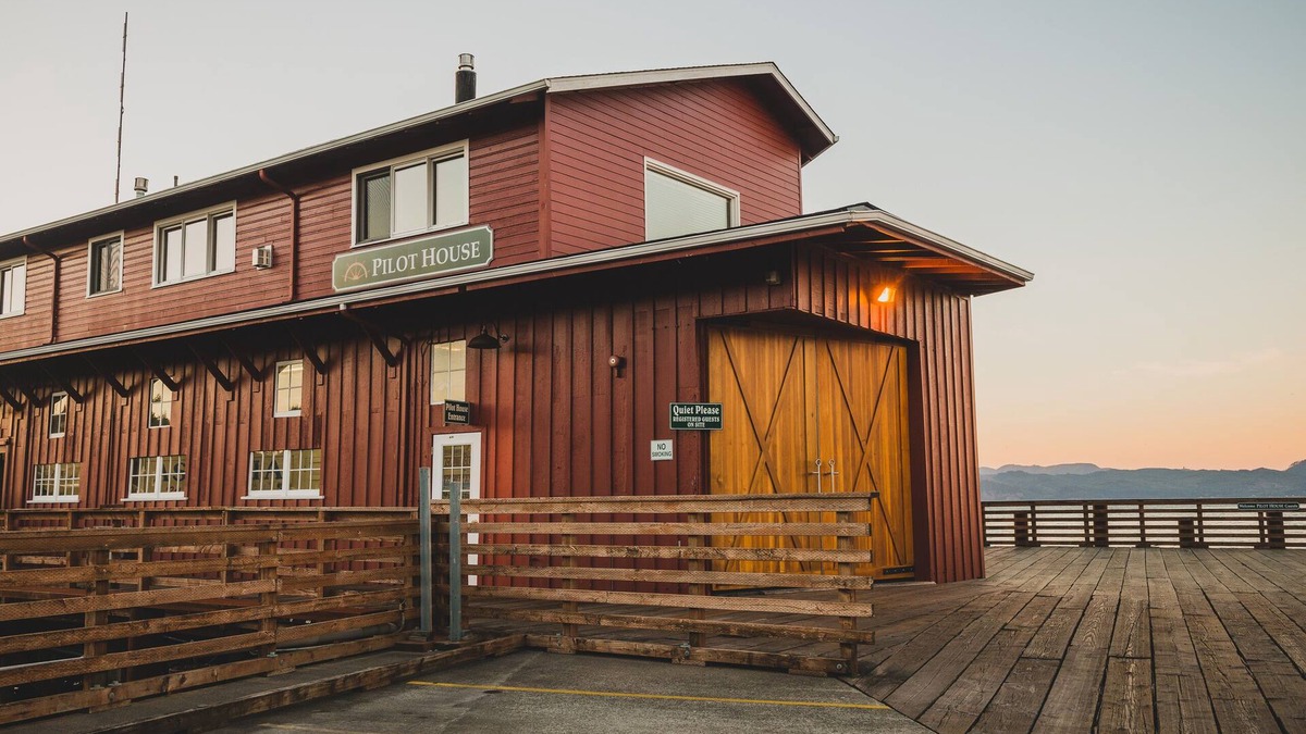 Astoria House | Astoria's premier suite on the Columbia River.