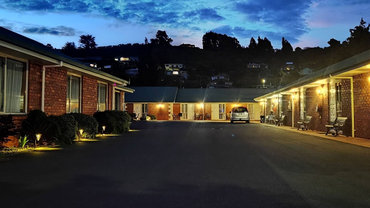 Oamaru Hotel | ASURE Ambassador Motor Lodge