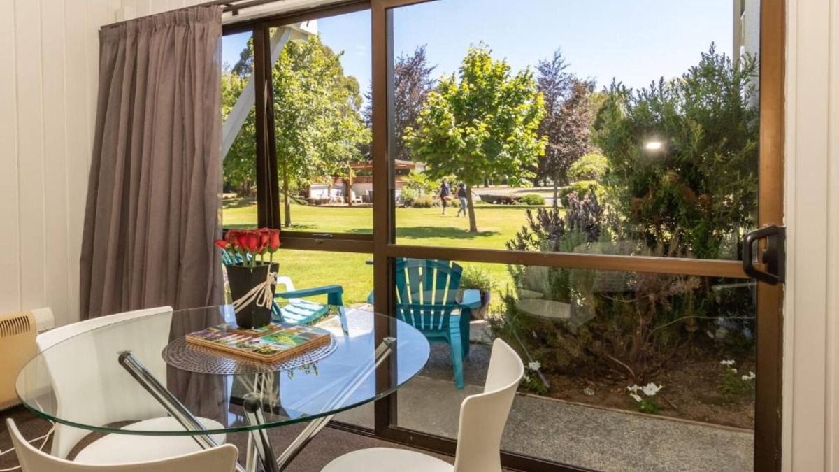 Te Anau Hotel | ASURE Explorer Motel & Apartments