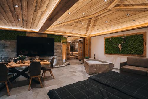 Bruck an der Grossglocknerstrasse Apartment | Tauernflair Premium Suite Bergkristall