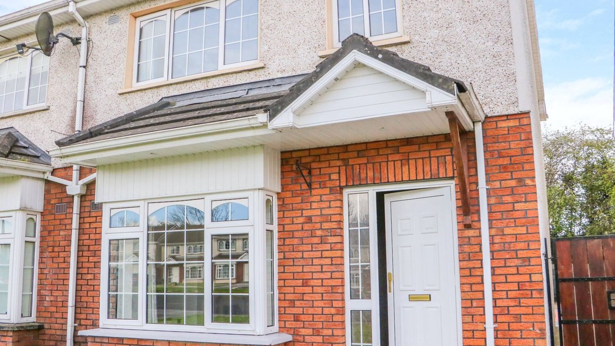 Newcastle West House | AT HOME IN OAK PARK in Newcastle West, County Limerick