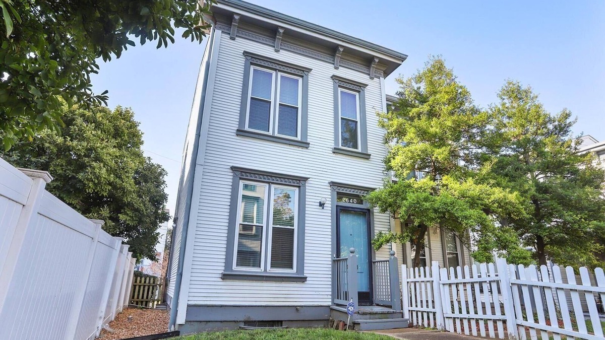 The Gate House | At home near Lafayette Square Pet-Friendly