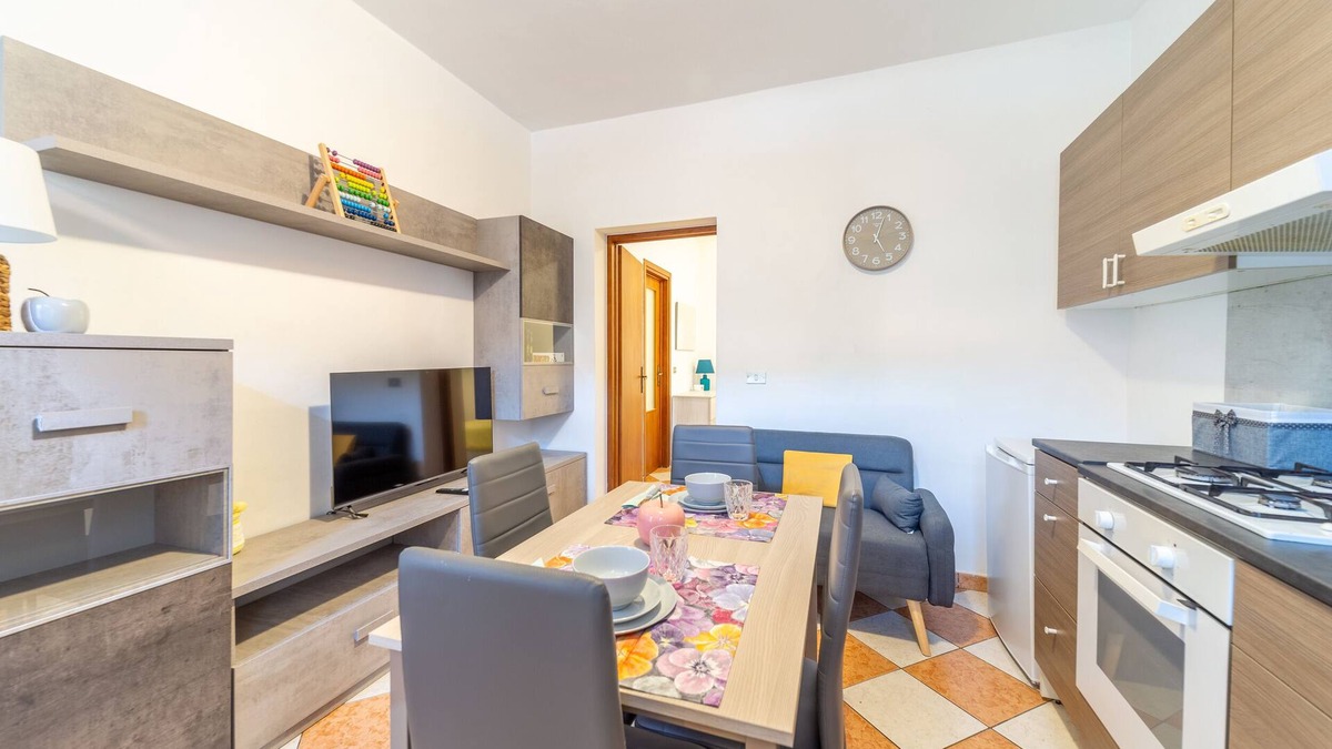 Pablo Apartment | AT LUCA'S HOUSE, central area, separate entrance, parking, self check-in.