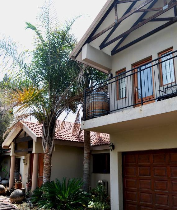 Vanderbijlpark House | At Olive Guesthouse