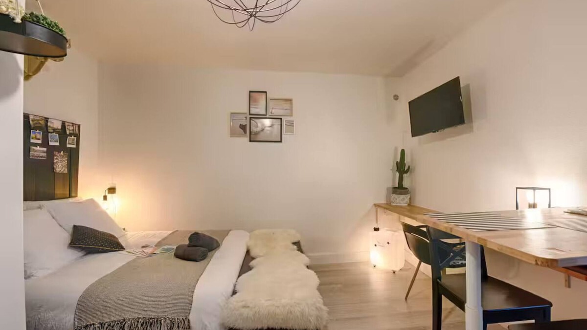 Decre-Cathedrale Apartment | At Préfect'Nantes, downtown