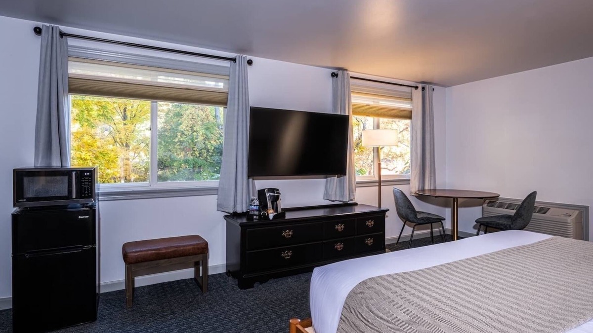 Peterborough Condo | At Riverhouse you will find a home away from home!