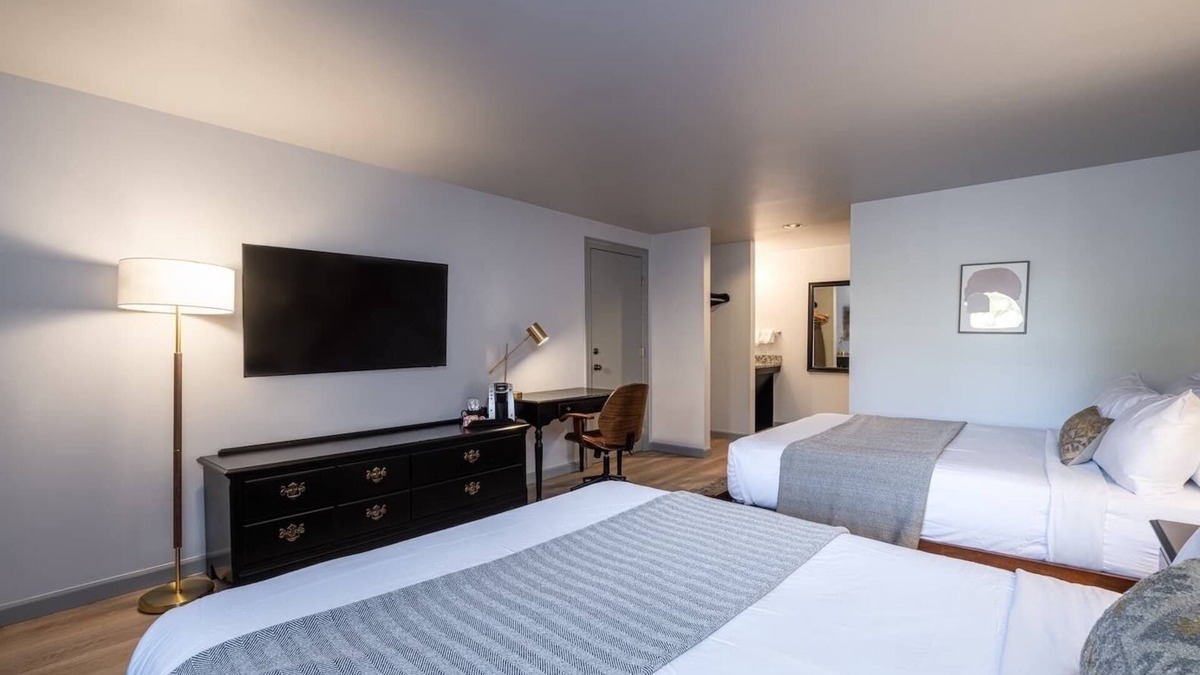 Peterborough Condo | At Riverhouse you will find a home away from home!