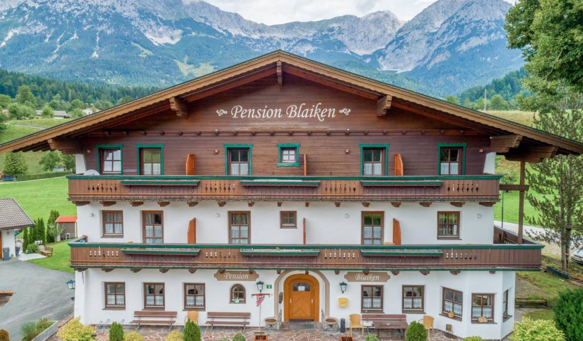 Scheffau am Wilden Kaiser House | 600 m² House ∙ 8 bedrooms ∙ 18 guests