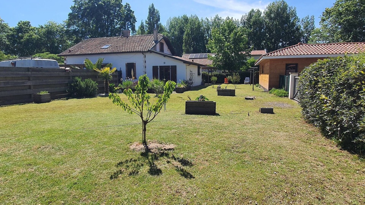 Vielle-Saint-Girons House | At the edge of Lake Leon (Vielle beach), renovated 3-bedroom gite and enclosed garden