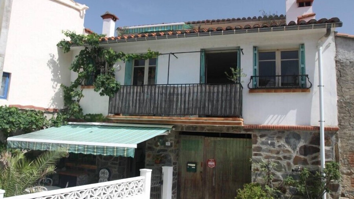 Sorede House | At the foot of the Pyrenees and close to the sea
