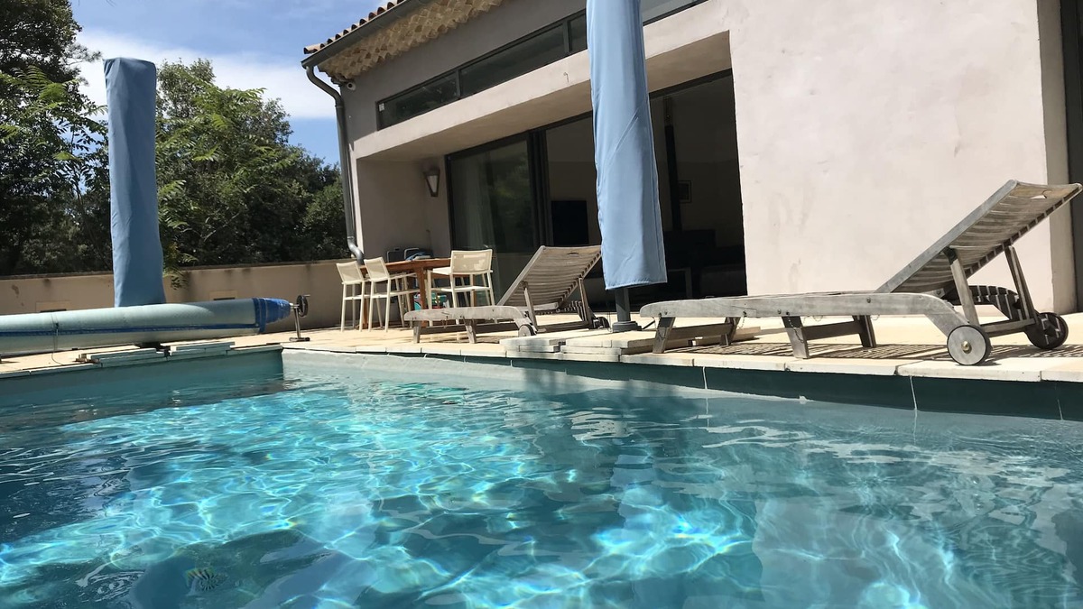 Bedoin House | At the top of the village, magnificent view of Mt Ventoux, private heated swimming pool