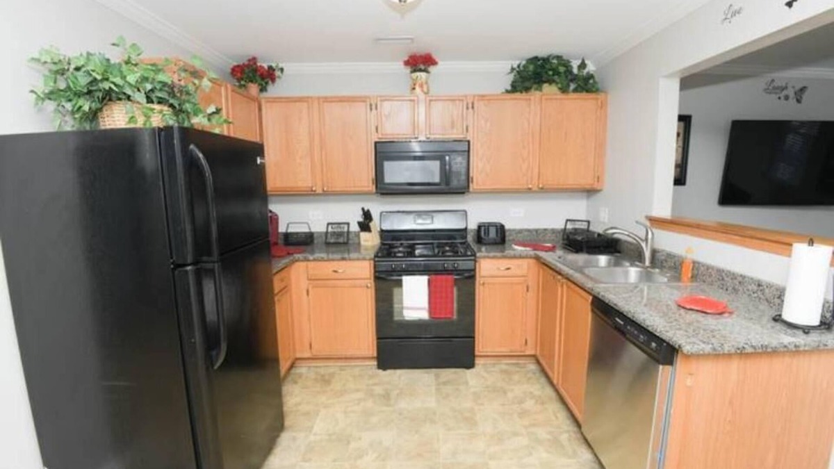 Fox Valley House | At Your Service! Cozy Quarters