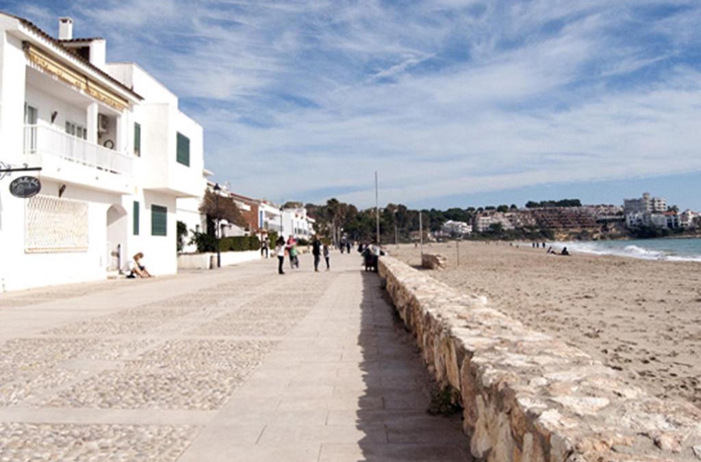 Altafulla Villa | AT303 Vistas de la playa de Altafulla, casa en primera línea