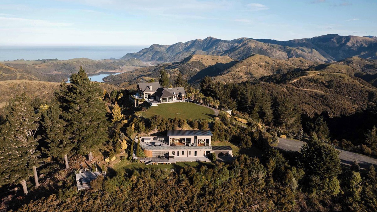 Kaikoura House | Ata Rangi Lodge | Kaikōura