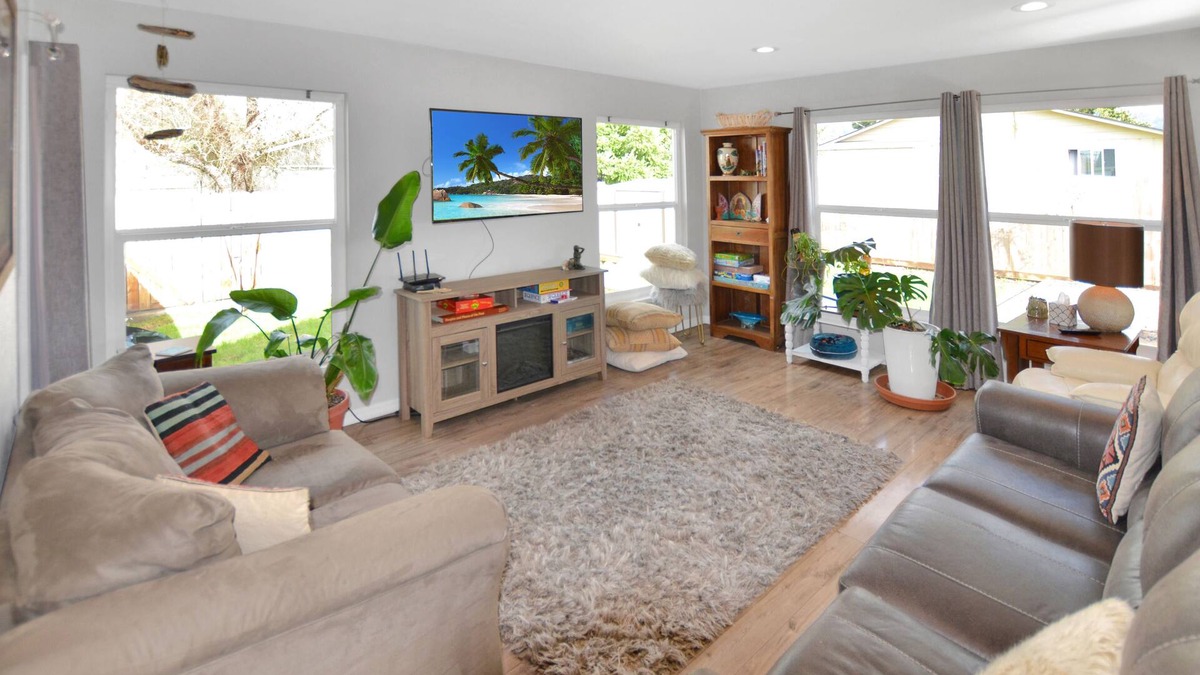 Brookings House | Atargatis "the first mermaid"; an updated & spacious home, close to everything!