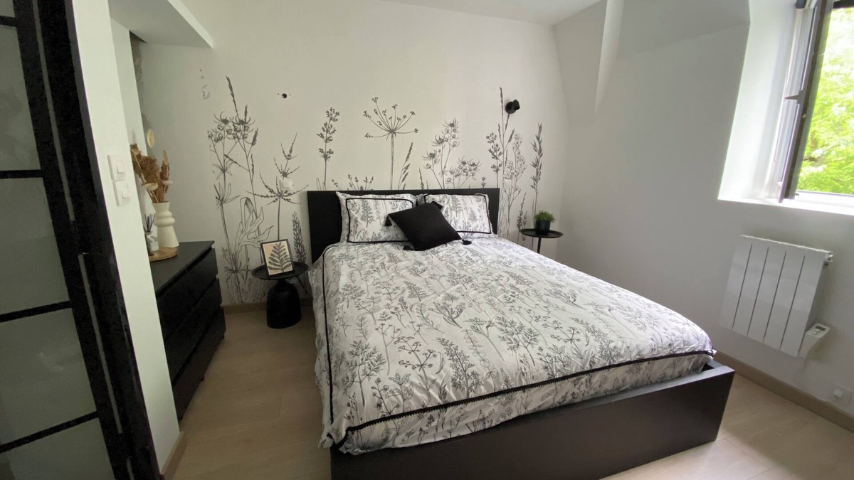 Charleville-Mezieres Apartment | Atelier d'Arches, charming 2-bedroom apartment for 4 people in a beautiful historic building
