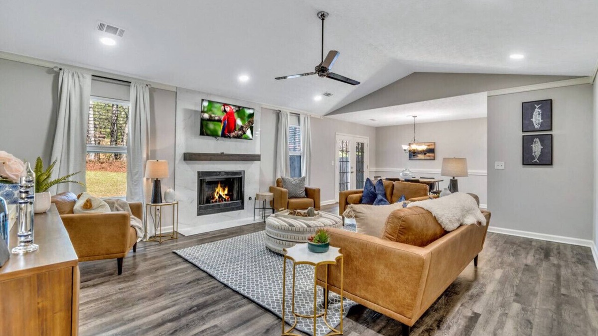 Hampton House | ATH - Hampton - 3BR - Pet Friendly - Fenced (dove)