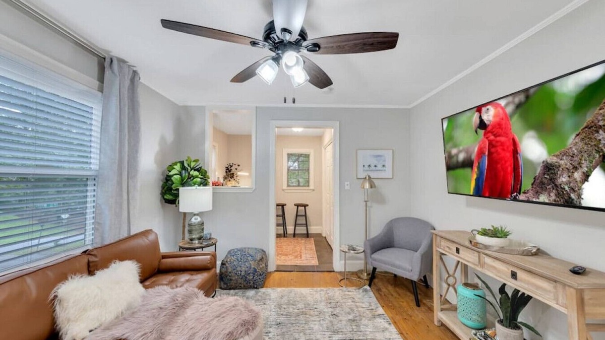 Marietta House | ATH - Marietta - 2BR - Ranch -Fenced (woods)