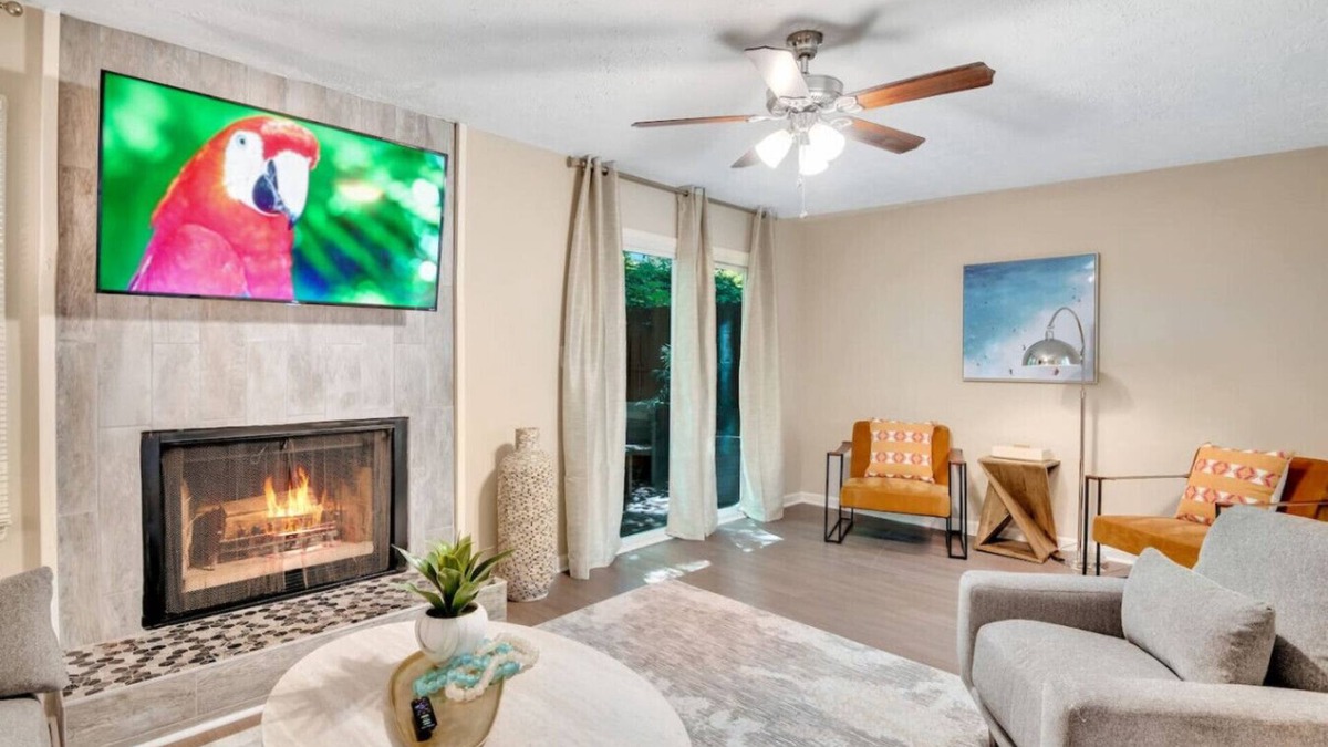 Smyrna House | ATH - Sleeps 4 - 2 Beds - Pet friendly - CC2