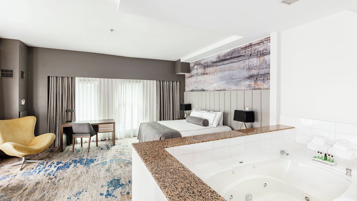 Greektown Historic District Hotel | Atheneum Suite Hotel