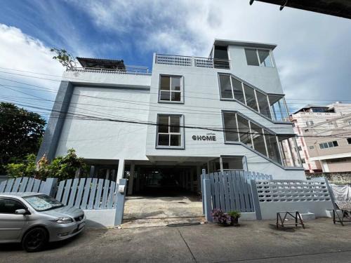 Tha Thaewawong Apartment | ATHome Sriracha near Koh Loy