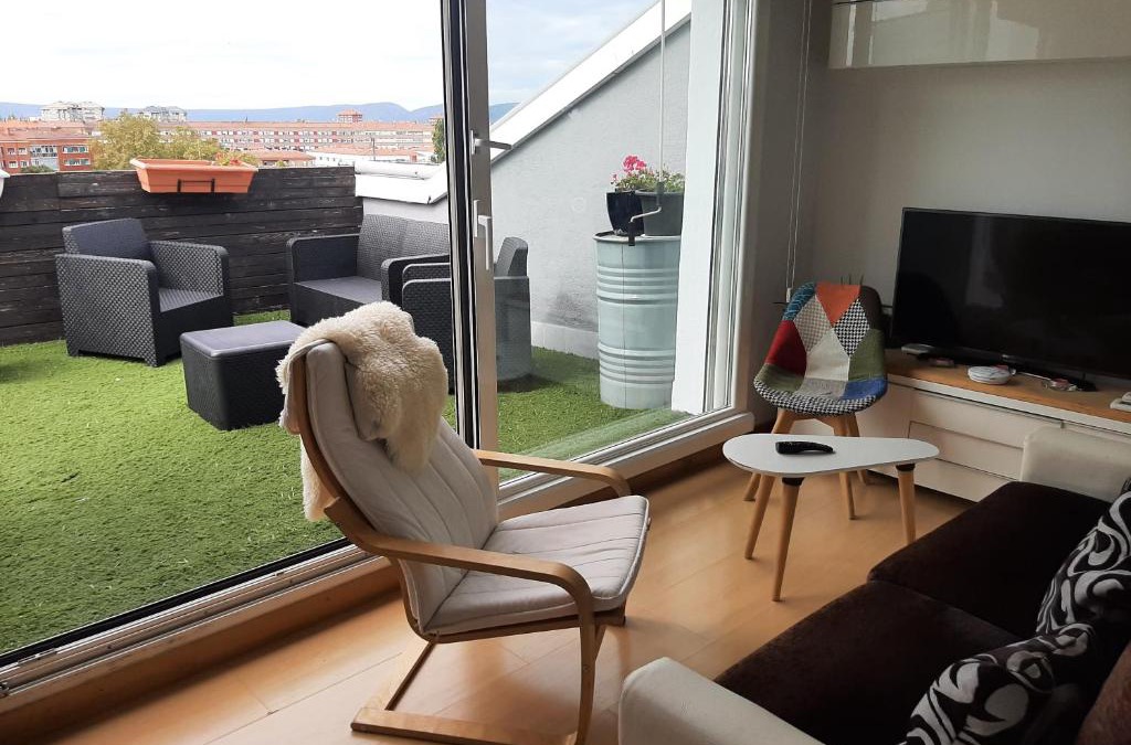 Arriaga-Lakua Apartment | Atico en el centro de Vitoria Parking gratis