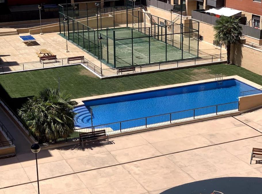 Arroyo de la Encomienda Apartment | Atico, Piscina, AC, WI-FI y Parking Gratis, Gran Terraza, VUT 47-79
