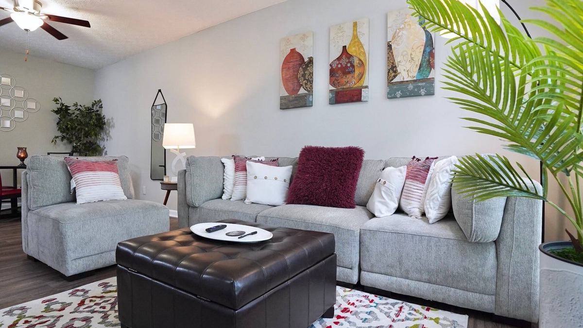 Old Fourth Ward Apartment | Atlanta Downtown Midtown Old Fourth Ward. Location Location Location!