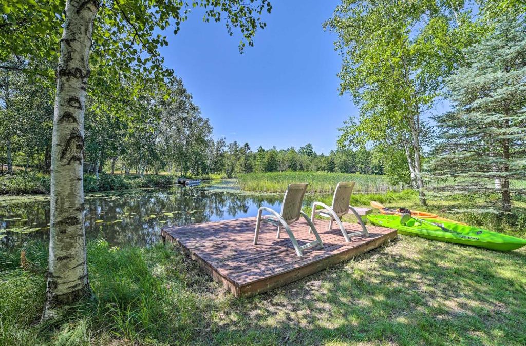 Atlanta House | Atlanta Waterfront Cabin with Dock and Kayaks!