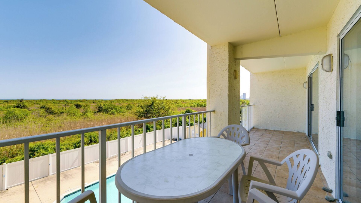 Southend Condo | Atlantic City Area Vacation Rental w/Pool Access!