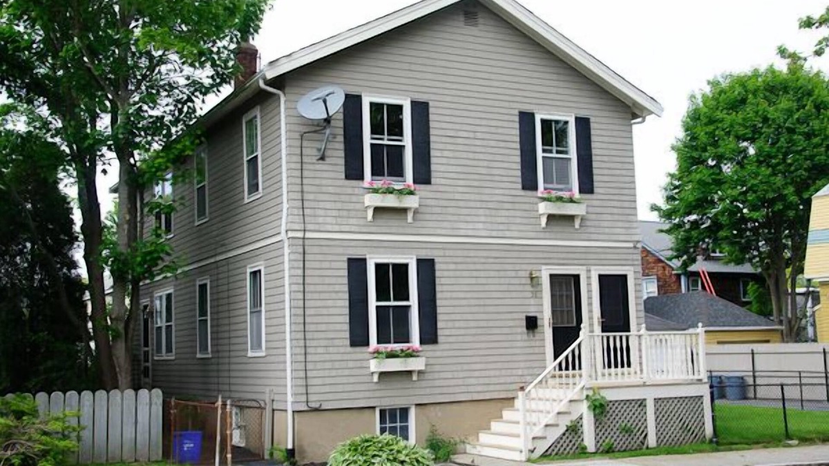 Fifth Ward House | Atlantic Street Guesthouse - The Best Kept Secret!